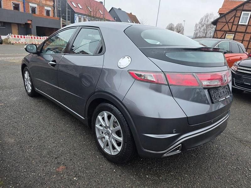 Gebraucht Honda Civic Comfort 99 PS (72 kW) 2011 Polished metal Limousine