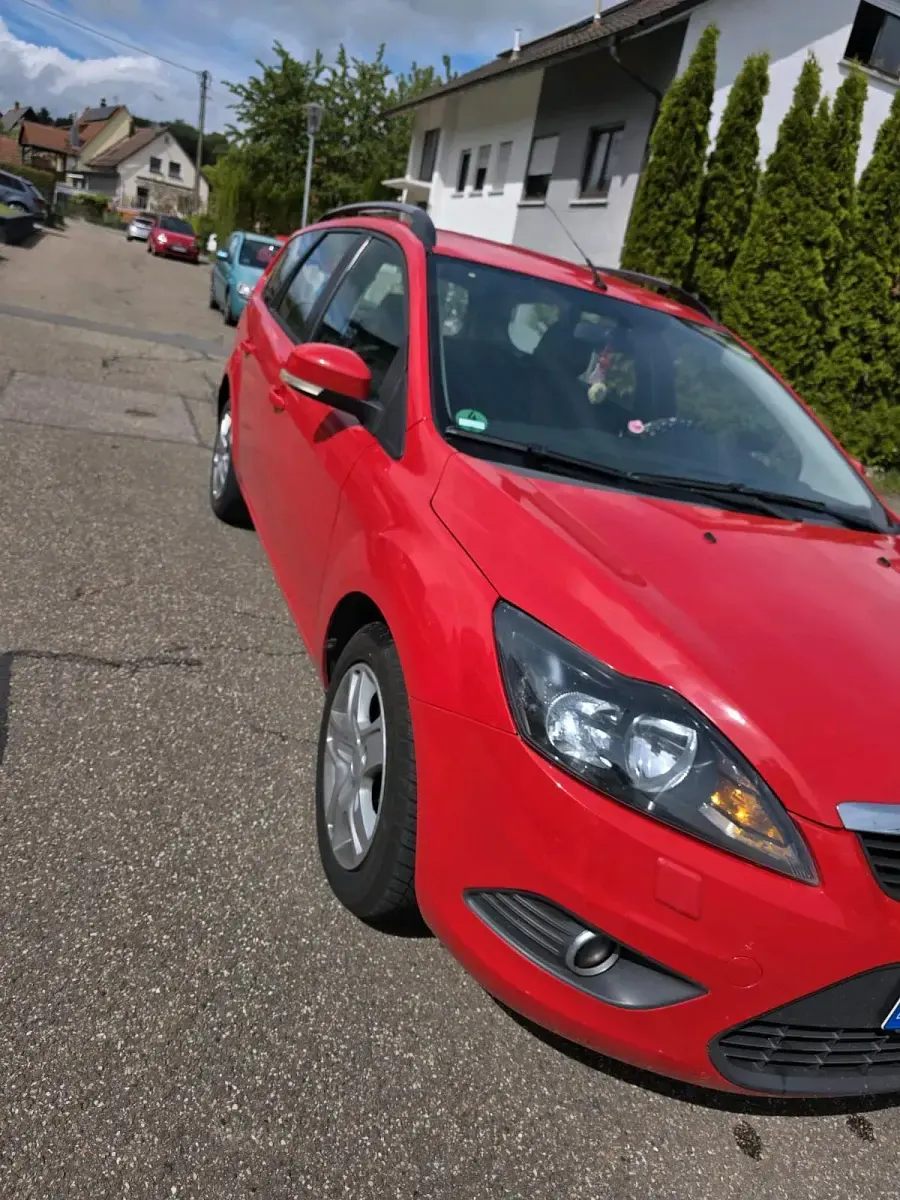 Gebraucht Ford Focus 2010 Rot Kombi