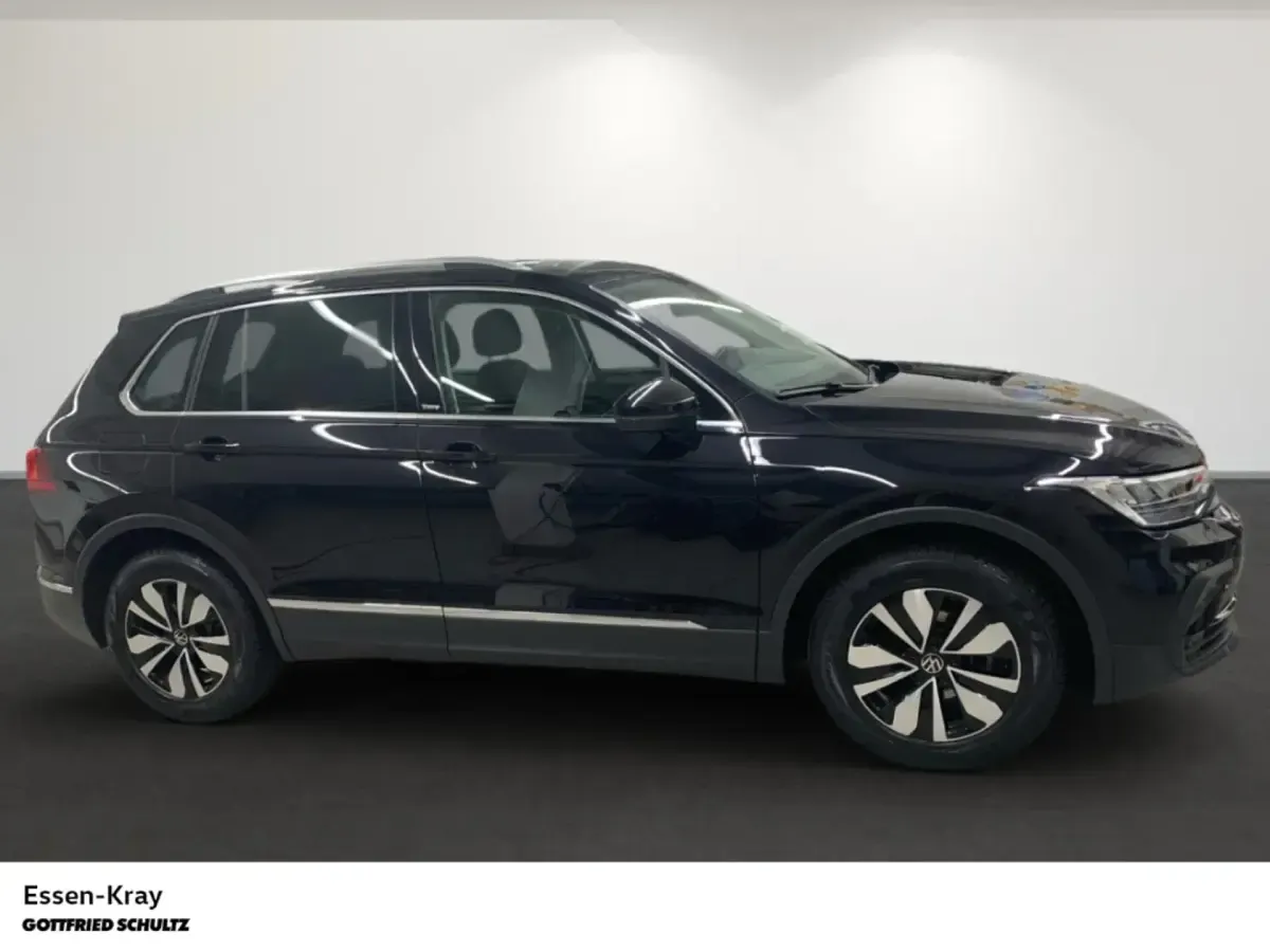 Gebraucht VW Tiguan R 150 PS (110 kW) 2023 Schwarz SUV