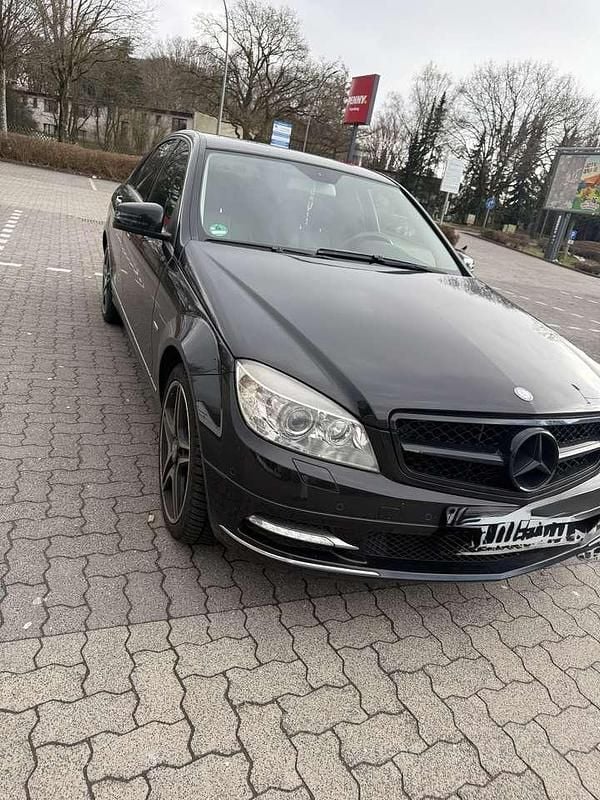Gebraucht Mercedes C250 204 PS (150 kW) 2011 Limousine