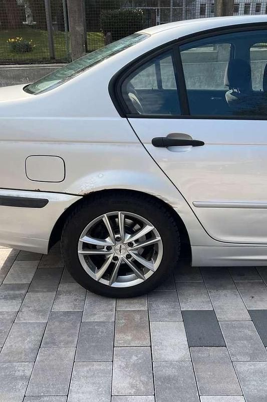 Gebraucht BMW 318 143 PS (105 kW) 2000 Silber Limousine