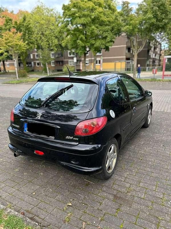 Gebraucht Peugeot 206 68 PS (50 kW) 2009 Schwarz Limousine
