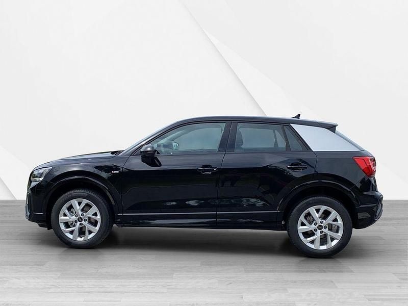 Gebraucht Audi Q2 S-Line 150 PS (110 kW) 2024 Mythosschwarz metallic SUV