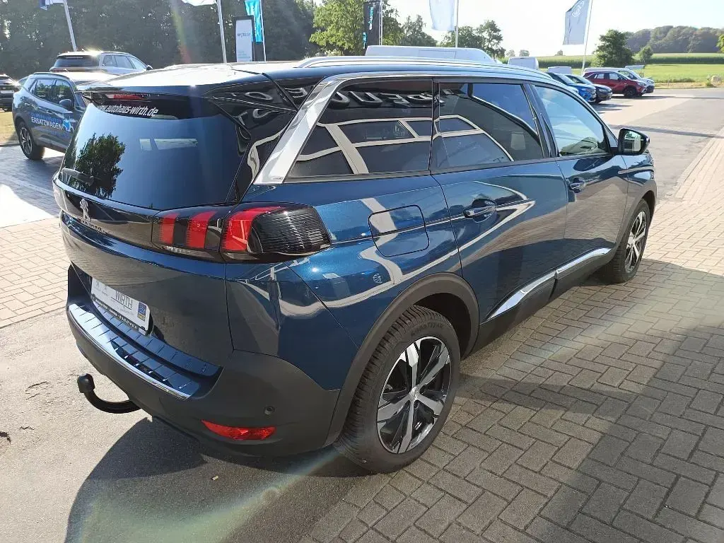Gebraucht Peugeot 5008 Allure 131 PS (96 kW) 2023 Blau SUV