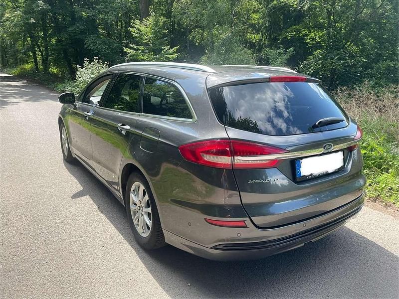 Gebraucht Ford Mondeo 140 PS (102 kW) 2019 Grau Kombi
