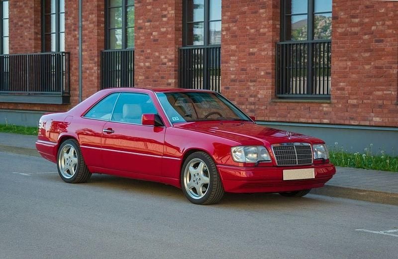 Gebraucht Mercedes E320 220 PS (161 kW) 1994 Rot Coupé
