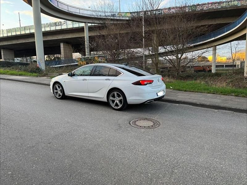 Gebraucht Opel Insignia Innovation 136 PS (100 kW) 2018 Weiß Limousine