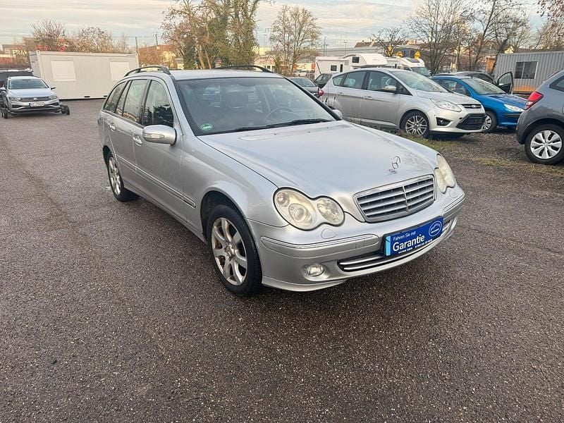 Używany Mercedes 230 200 KM (147 kW) 2005 Srebrny Kombi