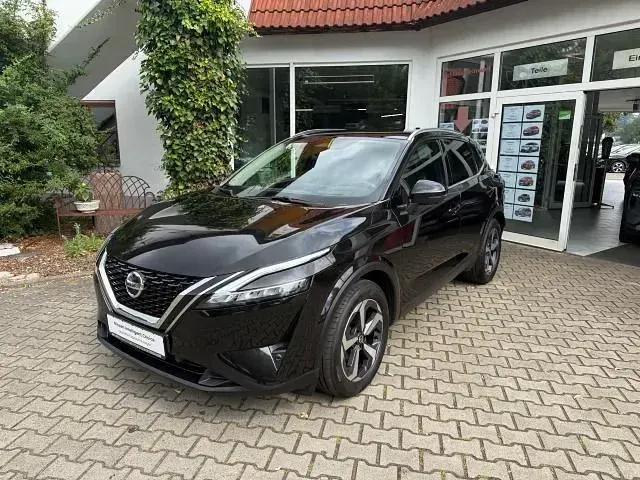 Gebraucht Nissan Qashqai 140 PS (102 kW) 2022 Schwarz SUV
