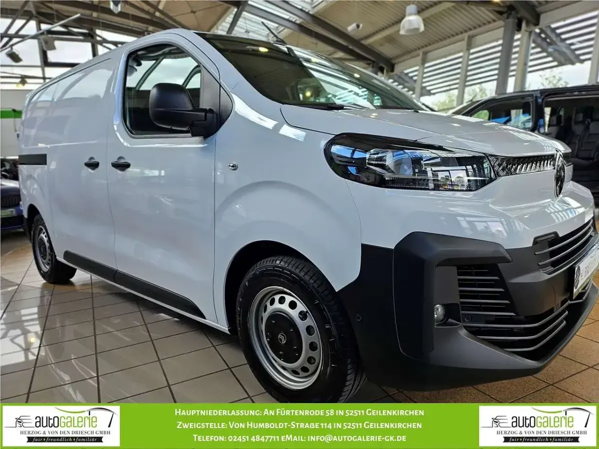 Neu Citroën Jumpy 144 PS (105 kW) 2025 Kaolinweiß Van / Kleinbus
