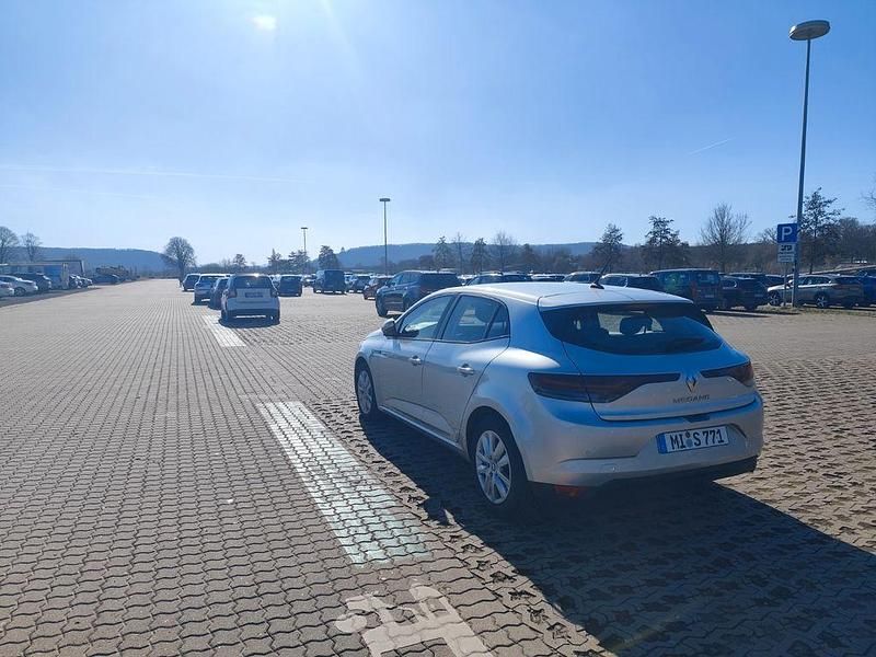 Gebraucht Renault Mégane IV Techno 116 PS (85 kW) 2021 Silber Limousine