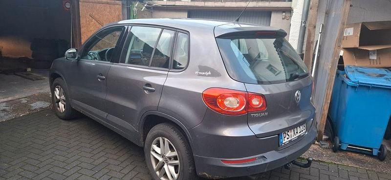 Grau Gebraucht 2011 VW Tiguan Trendline SUV | 11.500 € (Fairer Preis) - Bild 1/4