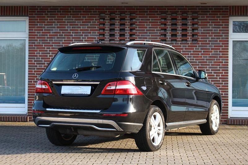 Gebraucht Mercedes ML250 204 PS (150 kW) 2014 Schwarz SUV