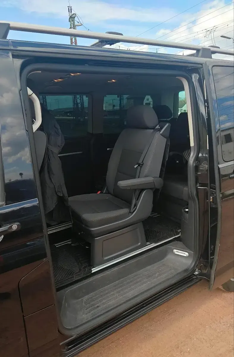Gebraucht VW Multivan 179 PS (131 kW) 2026 Schwarz Van / Kleinbus