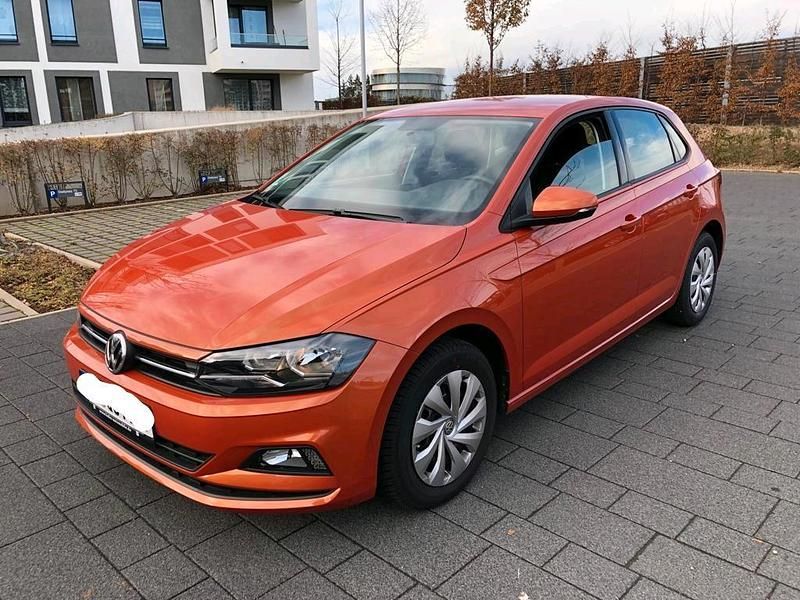 Orange Gebraucht 2018 VW Polo Comfortline Kleinwagen | 12.900 € (Fairer Preis) - Bild 1/4