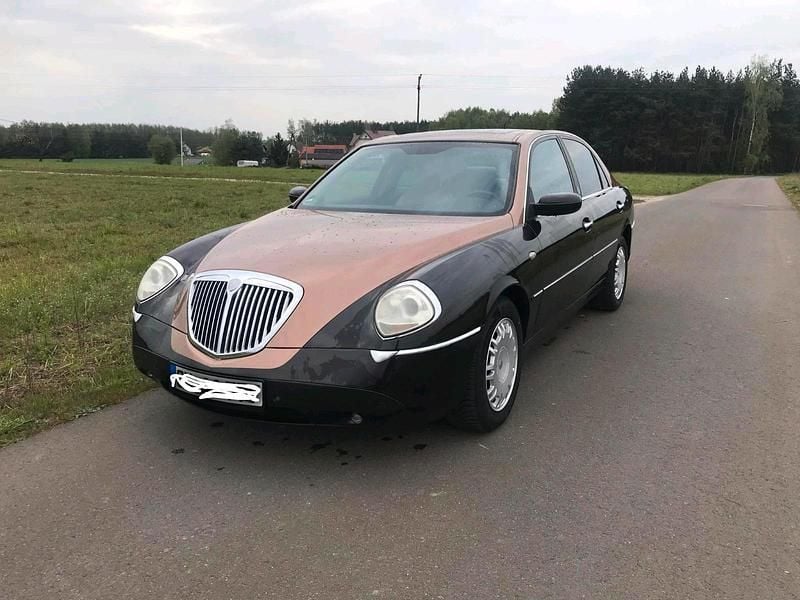 Braun Gebraucht 2003 Lancia Thema Limousine | 3.100 € - Bild 1/4