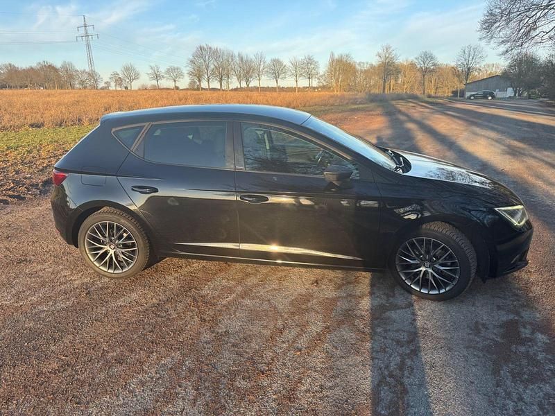 Usata Seat Leon CONNECT 110 CV (80 kW) 2016 Nero Berlina
