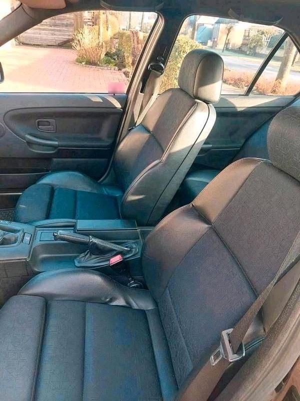 Second-hand BMW 328 193 CP (141 kW) 1996 Negru Berlinǎ