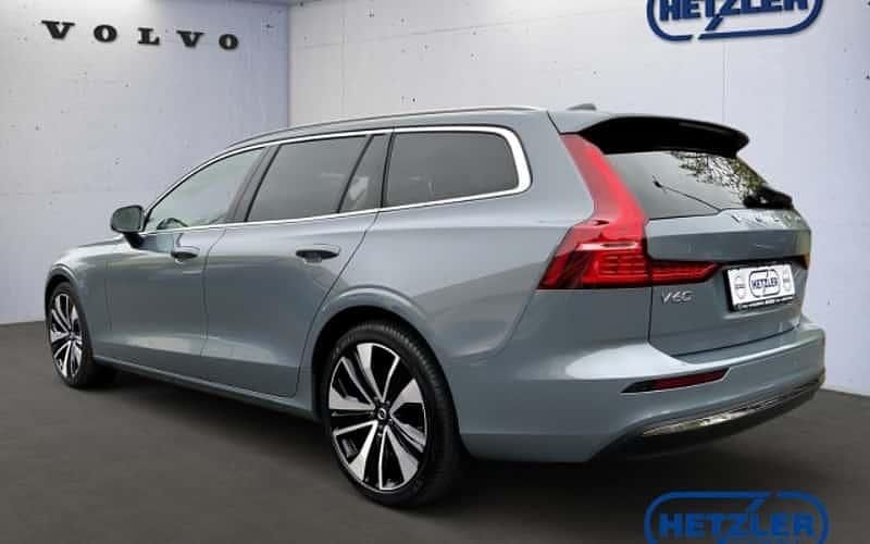 Gebraucht Volvo V60 Plus 197 PS (144 kW) 2023 Grau Kombi