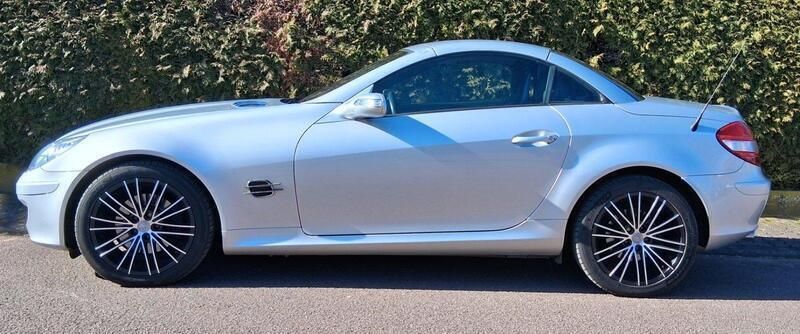 Silber Gebraucht 2005 Mercedes 240 Cabrio | 15.900 € - Bild 1/4
