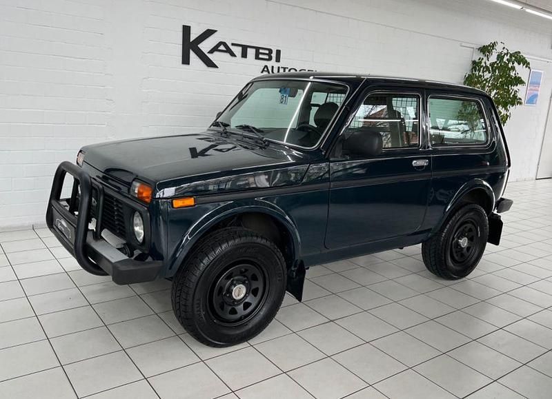 Gebraucht Lada niva 83 PS (61 kW) 2014 Grün SUV