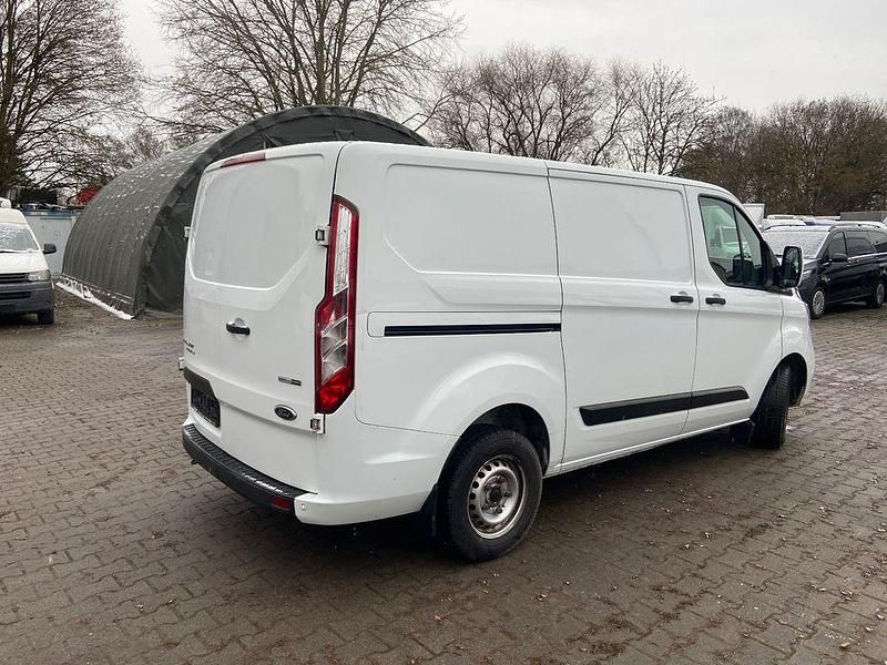 Gebraucht Ford Transit Custom 131 PS (96 kW) 2021 Weiß Van / Kleinbus