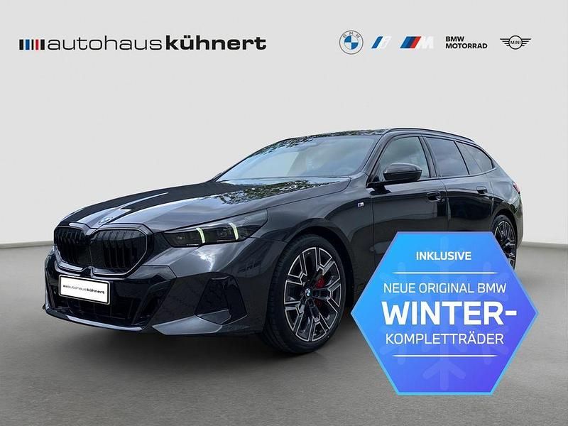 Sophistograu brillanteffekt me Neu 2025 BMW 540 M Sport Kombi | 84.590 € (Teuer) - Bild 1/4