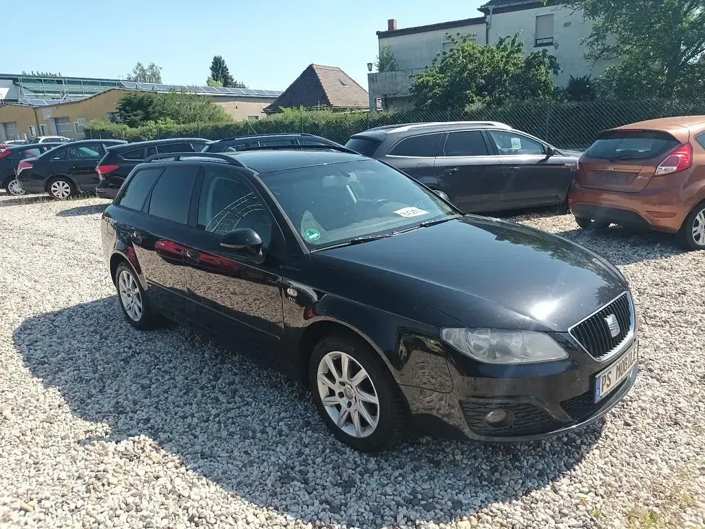 Gebraucht Seat Exeo Style 143 PS (105 kW) 2012 Schwarz Limousine