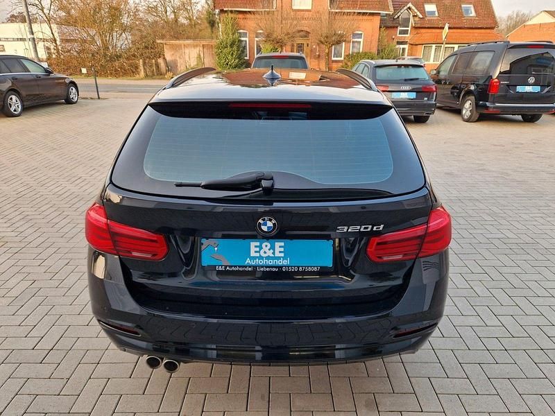 Gebraucht BMW 320 Advantage 190 PS (139 kW) 2017 Schwarz Kombi
