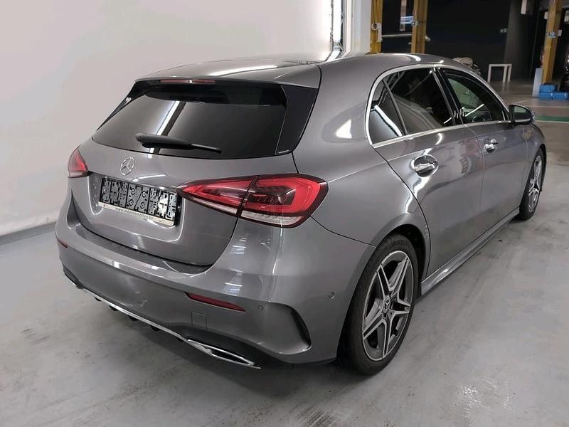 Gebraucht Mercedes A180 AMG 116 PS (85 kW) 2019 Grau Limousine