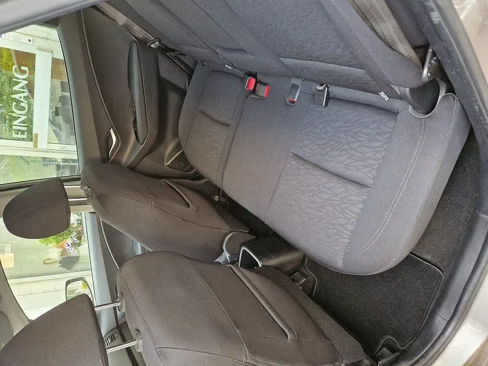 Gebraucht Hyundai ix20 Comfort 125 PS (91 kW) 2017 Silber Kleinwagen