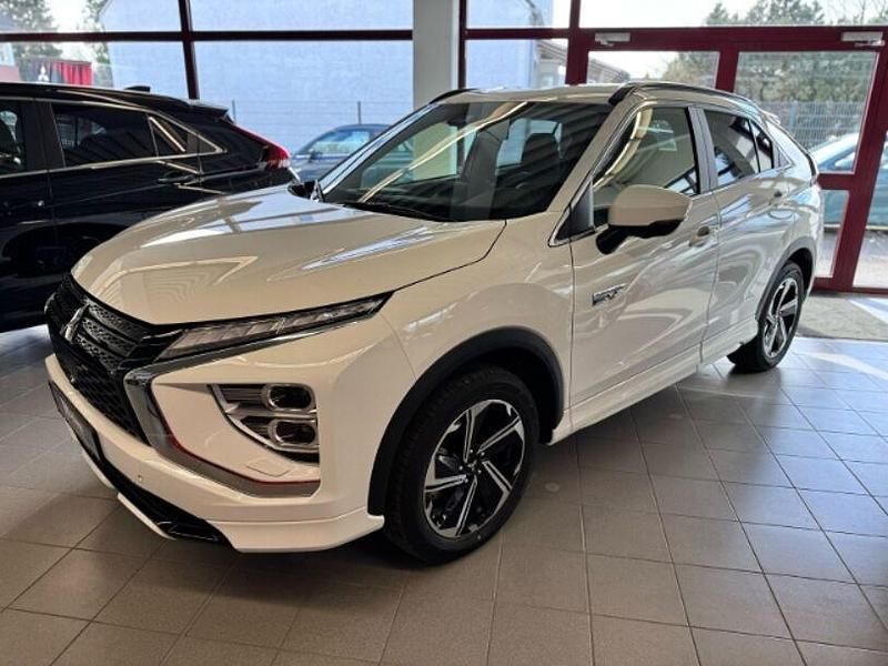 Weiss Gebraucht 2022 Mitsubishi Outlander P-HEV | 27.900 € (Fairer Preis) - Bild 1/2