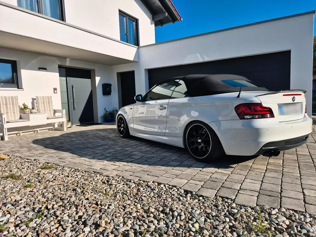 Gebraucht BMW 135 Cabriolet 306 PS (225 kW) 2011 Weiß Cabrio