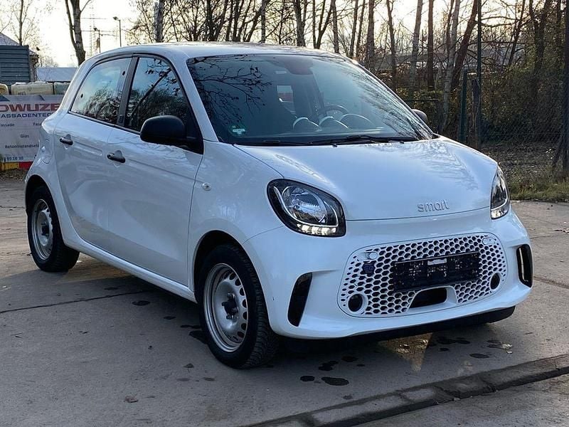 Gebraucht Smart ForFour Electric Drive 60 kW (82 PS) 2020 Weiß Limousine