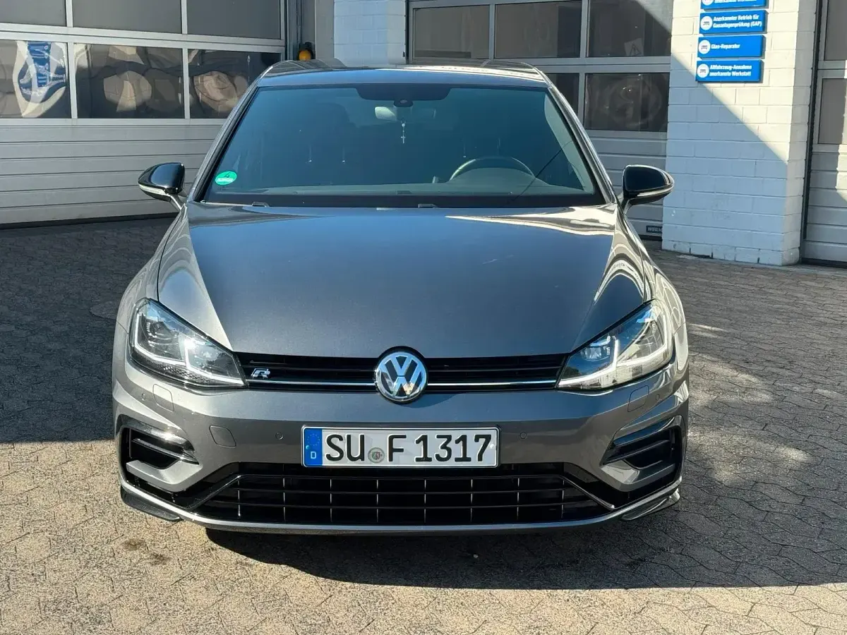 Gebraucht VW Golf VII R 310 PS (228 kW) 2017 Grau Limousine