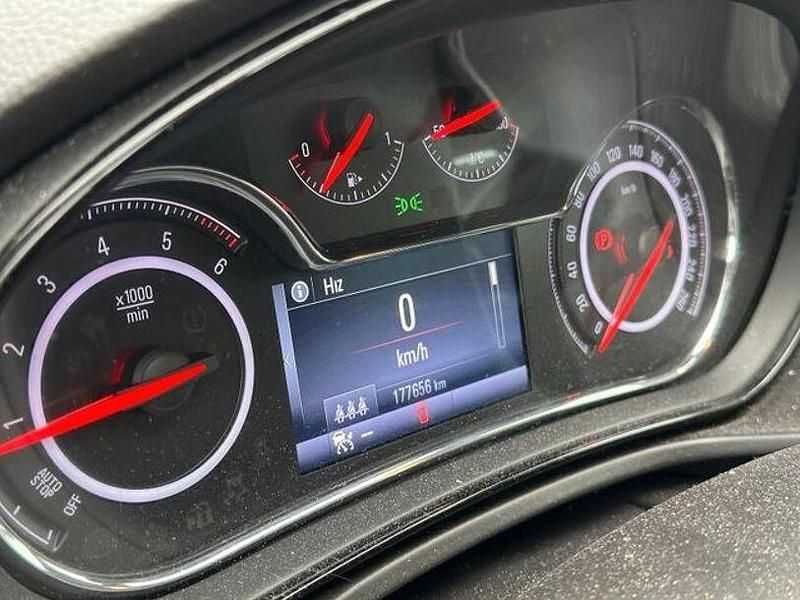 Gebraucht Opel Insignia Edition 140 PS (102 kW) 2017 Schwarz Limousine