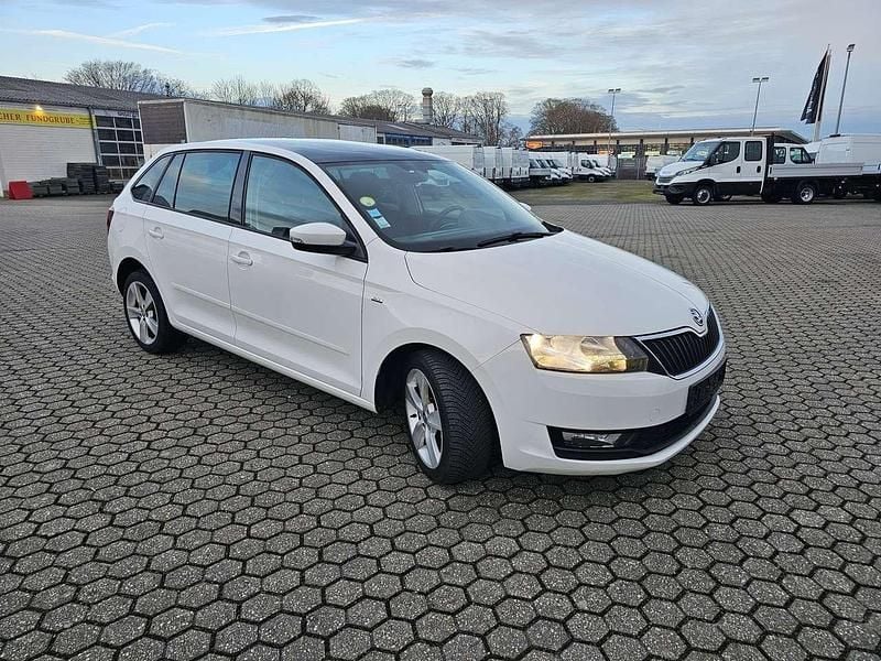 Weiß Gebraucht 2017 Skoda Rapid Clever Kombi | 6.500 € (Superpreis) - Bild 1/4