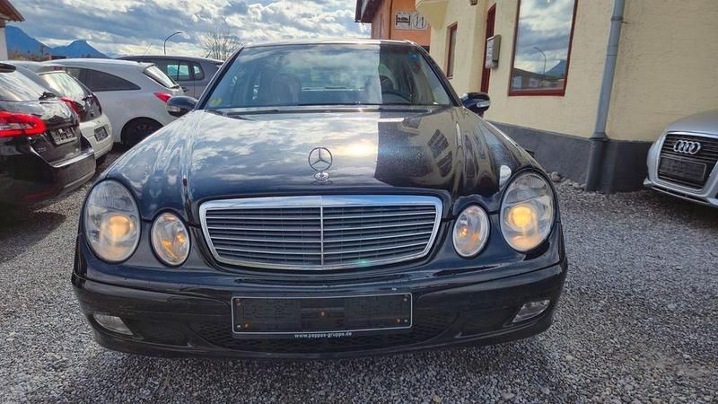 Gebraucht Mercedes E220 150 PS (110 kW) 2003 Schwarz Limousine