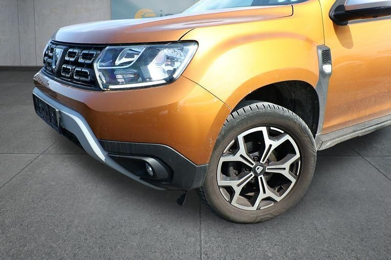 Second-hand Dacia Duster 101 CP (74 kW) 2021 Portocaliu SUV