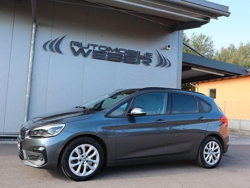 Grau Gebraucht 2019 BMW 225 Active Tourer Advantage Van / Kleinbus | 14.695 € (Guter Preis) - Bild 1/4