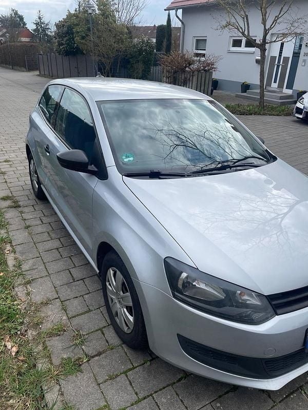 Second-hand VW Polo Trendline 60 CP (44 kW) 2014 Argintiu Hatchback
