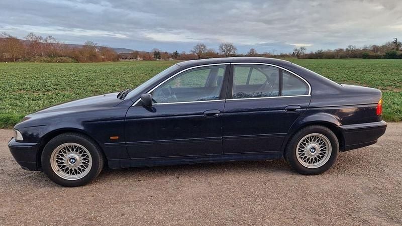 Gebraucht BMW 530 Basis 231 PS (169 kW) 2001 Blau Limousine