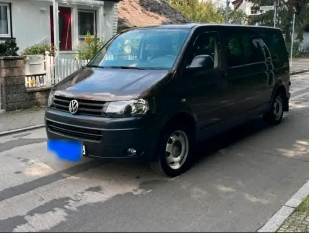 Gebraucht VW Caravelle 180 PS (132 kW) 2015 Braun Van
