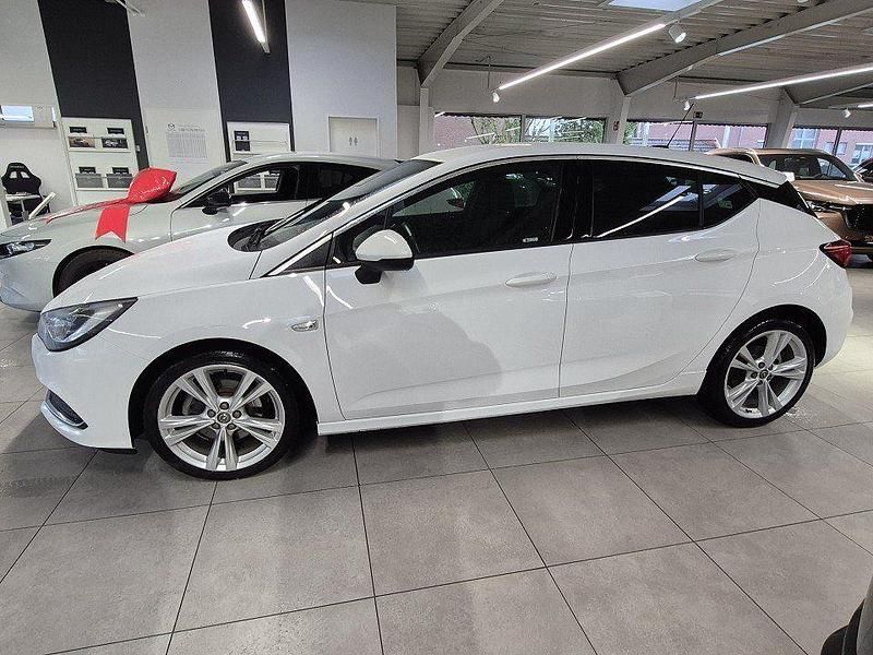 Gebraucht Opel Astra Dynamic 200 PS (147 kW) 2017 Weiß Limousine