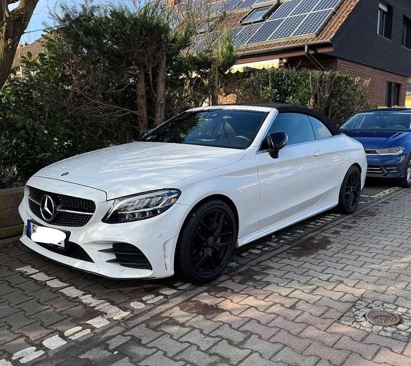Gebraucht Mercedes C200 AMG 184 PS (135 kW) 2019 Weiß Cabrio