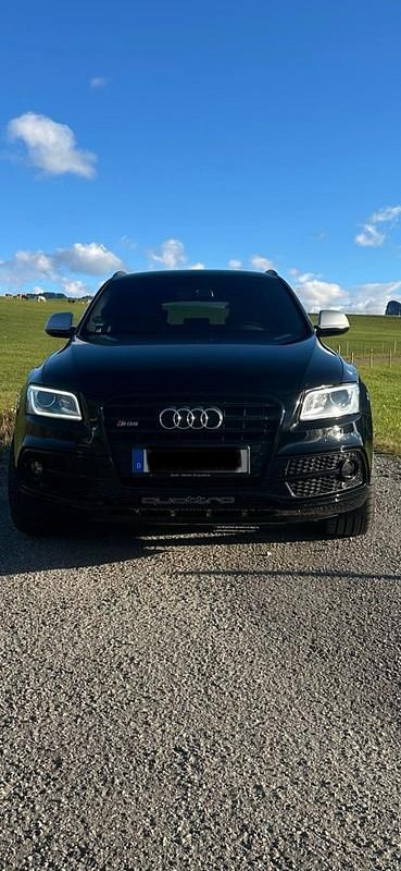 Schwarz Gebraucht 2017 Audi SQ5 Competition SUV | 31.900 € (Teuer) - Bild 1/4
