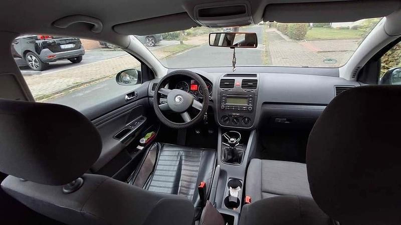 Gebraucht VW Golf V 75 PS (55 kW) 2005 Schwarz Limousine