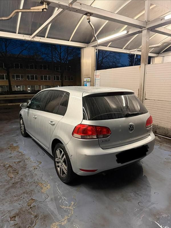 Gebraucht VW Golf VI 140 PS (102 kW) 2009 Silber Kleinwagen