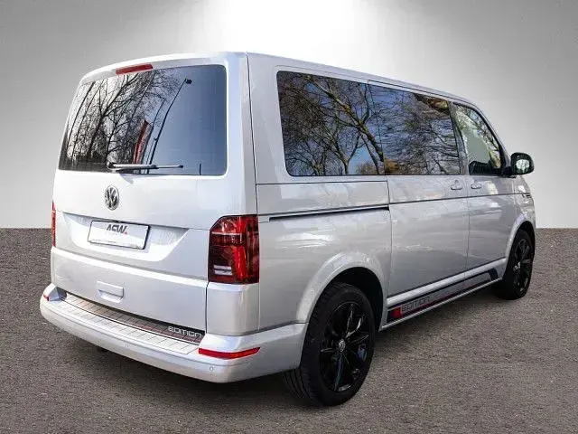 Gebraucht VW Multivan Comfortline 204 PS (150 kW) 2023 Reflexsilber metallic Van / Kleinbus