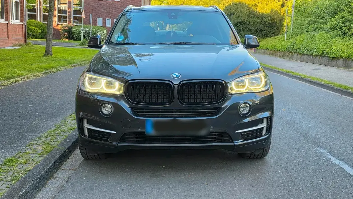 Second-hand BMW X5 268 CP (197 kW) 2014 Negru SUV